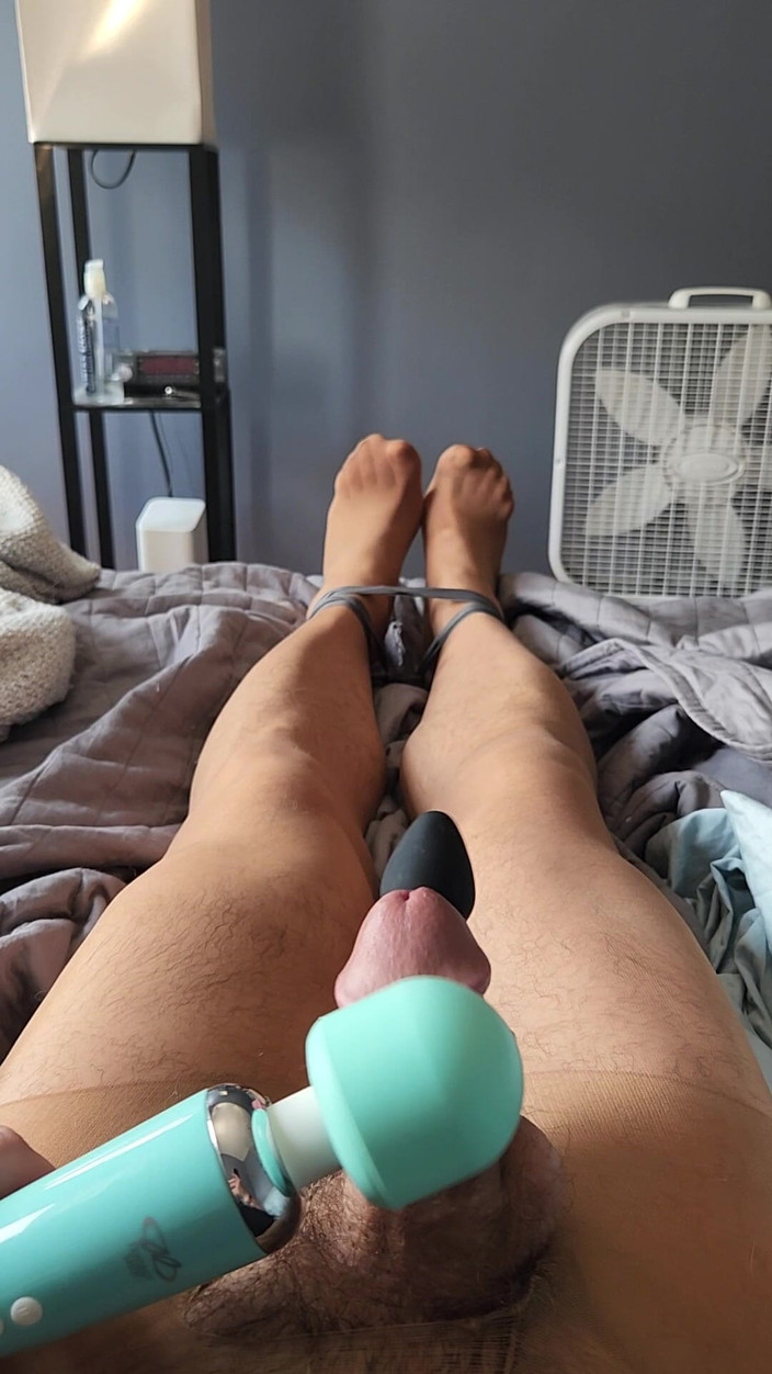 Nyronic: Vibrator Cumshot Pantyhose Sissy