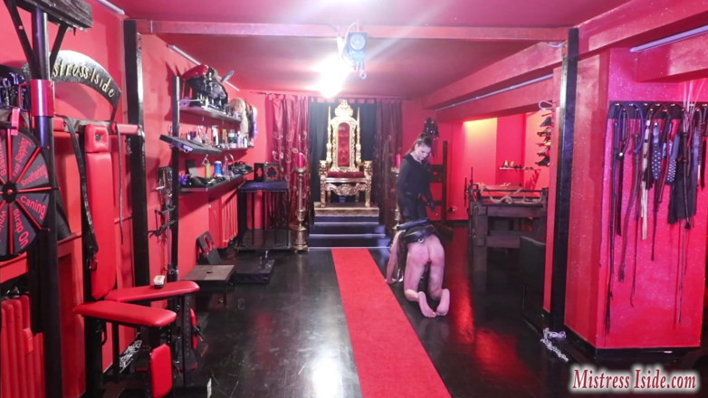 Mistress Iside: Mistress Iside - घुड़सवारी प्रदर्शनी