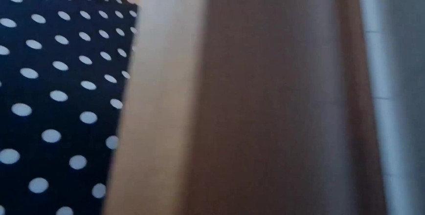 Nicoletta Embassi: 公衆トイレのセクシーなおしっこのコレクション