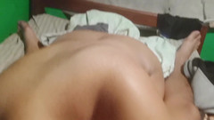 BigassMILF40: Неопытный сосет член, но хорошо принимает его в задницу