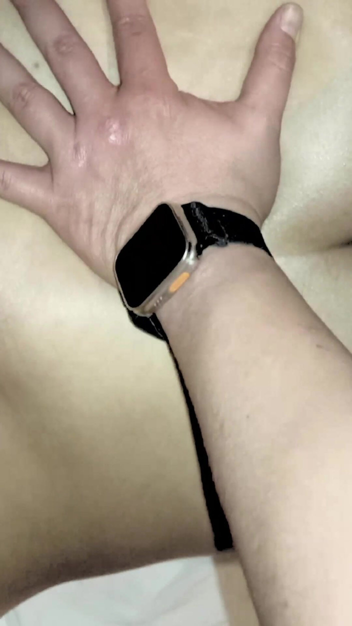 Tio Mc: 继侄女要求她的菊花被撕裂