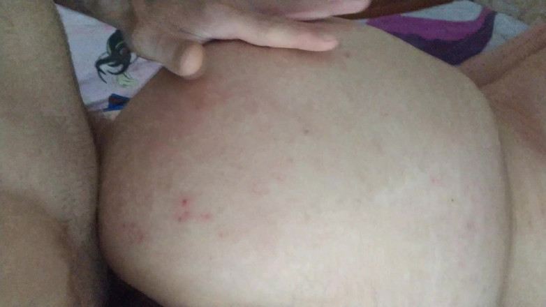 Teen and Milf Female Sex: Vedo il grosso culo della mia ragazza nella camera da...