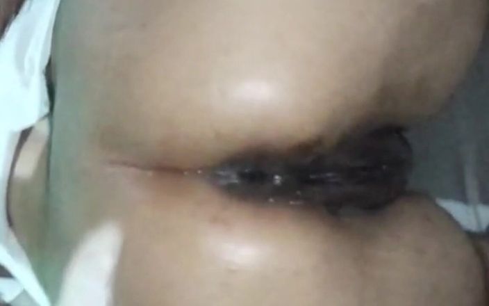 JoyousYogesh1995: Adik tiri India dikongkek pantat dalam gaya doggy