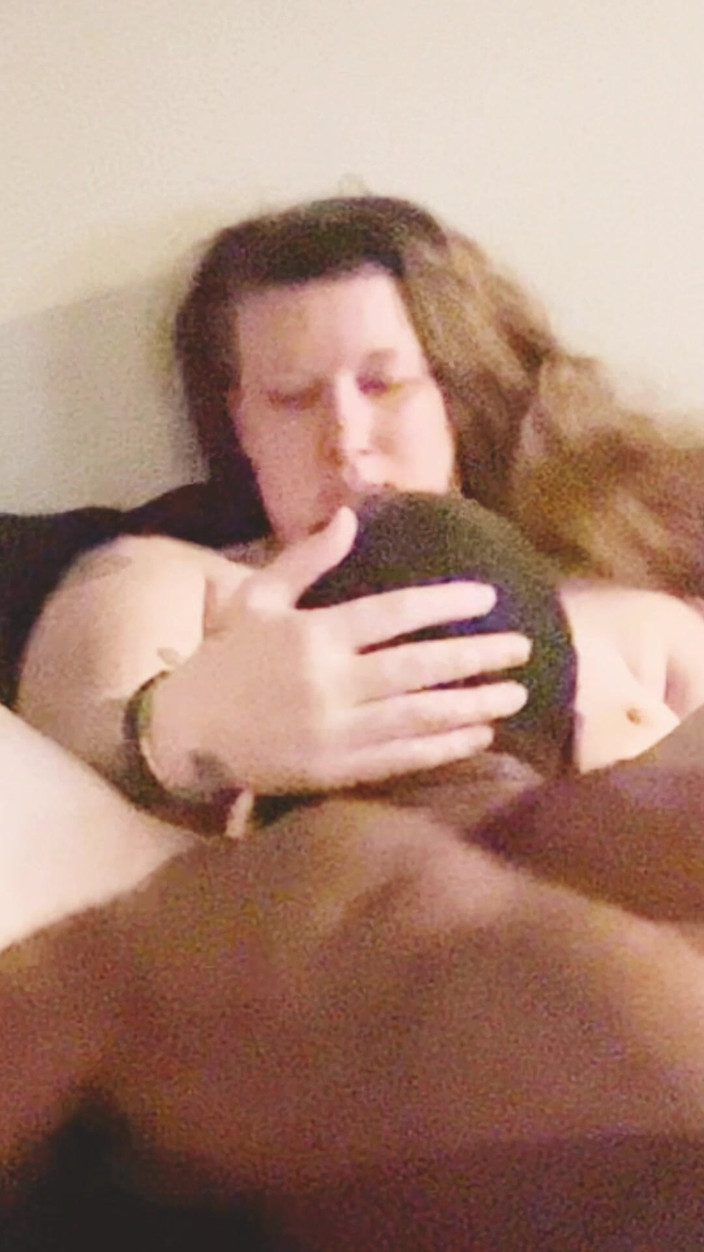 Thekookiejar: Dostane snědku kundičky a pak se rozhodne kouřit