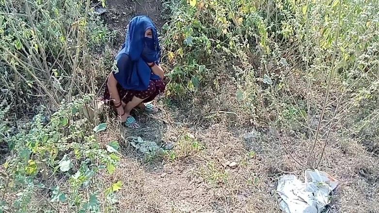 Sexy biwi: 義理の妹を森に連れて行き、彼女のお尻を犯した