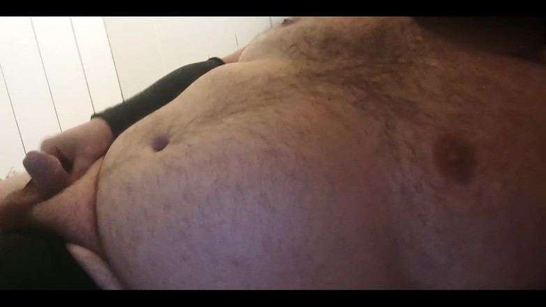 Big Pisser: Tu veux me doigter le cul et me faire jouir ?
