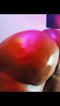 Đít béo ssbbw đứng lắc mông đầy dầu