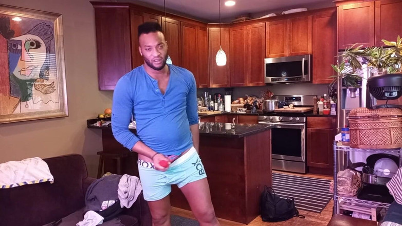 Kennie Jai: ストリップ！ケニー・ジェイがあなたのためにストリップして絶頂します!