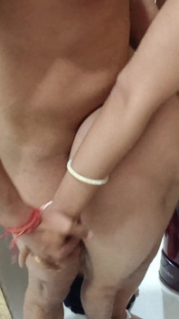 Ho lasciato il Bhabhi del vicino con grandi seni, con il motivo della richiesta di zucchero