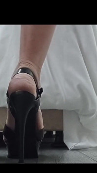 Highheels non nudi - non erotico mostrando i miei piedi e highheels