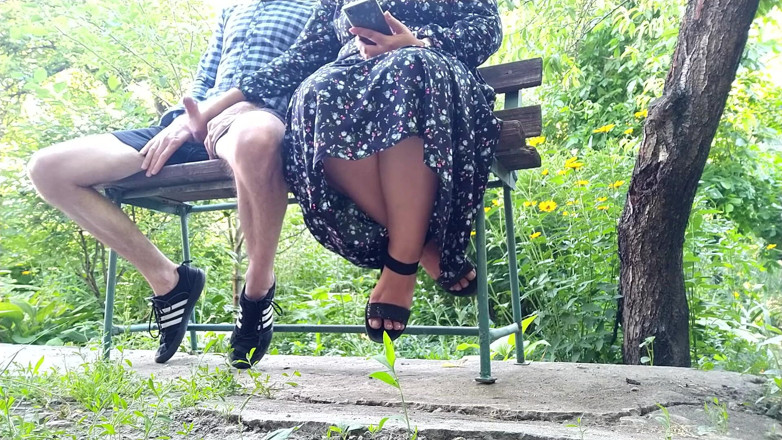 OurFetishLife: Cette MILF coquine est assez excitée pour faire une vidéo...