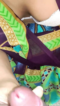 Bhabhi desi India yang cantik dikongkek abang iparnya dan pancutan mani di mulut dengan audio hindi