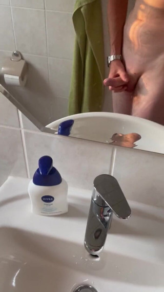 Redboy83: My Penis before the shower