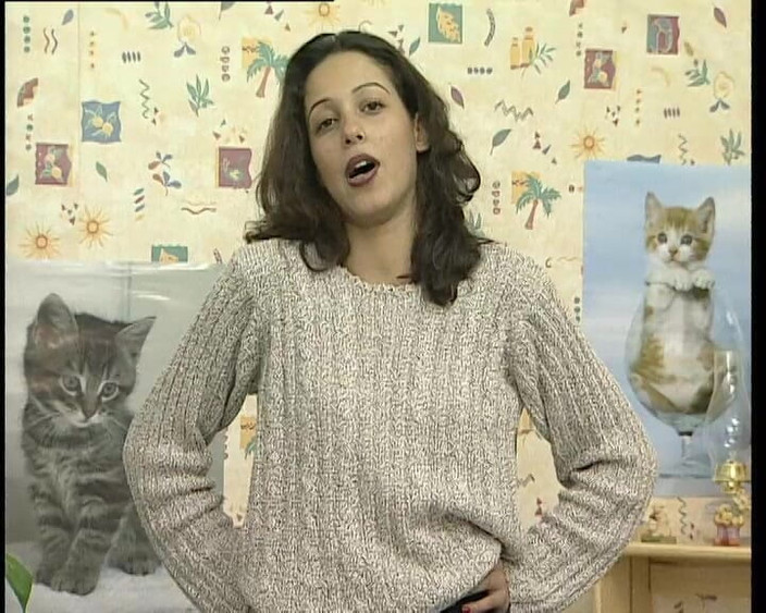 YOUR FIRST PORN: Латина Олівія любить саморобний оргазм..