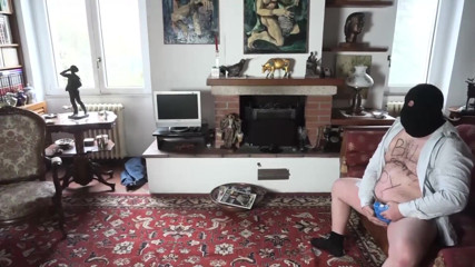 Lady Mesmeratrix Official: Ballbusting esclave !!