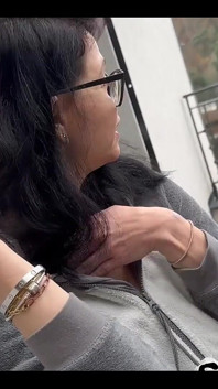 朝一番のタバコととても硬い私の乳首がマイナスだったので、アウトサイトビデオ 08:13