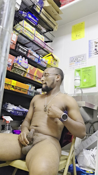 Selsensei: 在我的第二份工作中撸管