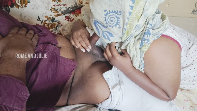 Bad boy rome: Moje nevlastní máma mi kouří péro v tamilštině