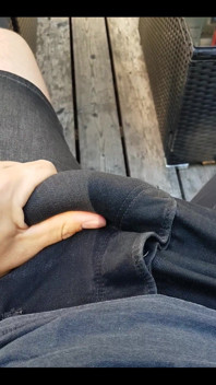 Who likes outside wank?