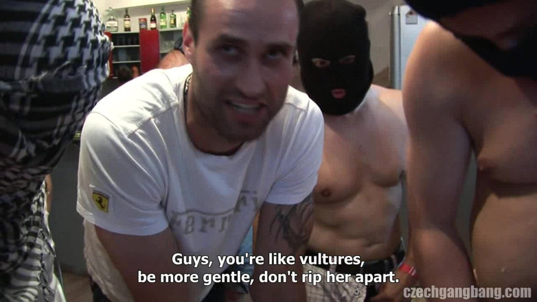 Czech Gang Bang: Český gang bang 11 krásná manželka a dav nadržených chlapů
