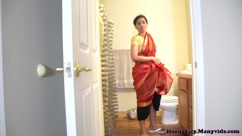 Horny Lily: Robar mucama tamil del pueblo que hará cualquier cosa por...