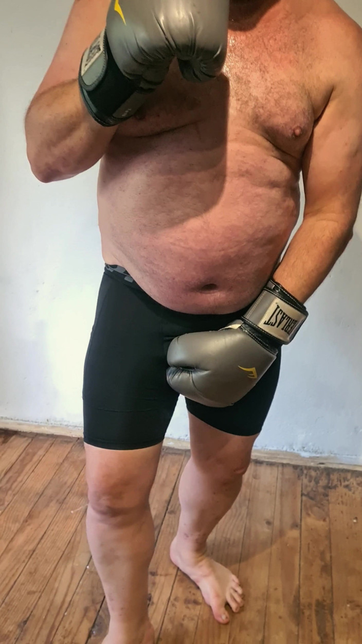 Punchbagplz: Bakış açısı gümüş üvey baba boksör - beni götürebileceğini mi düşündün?