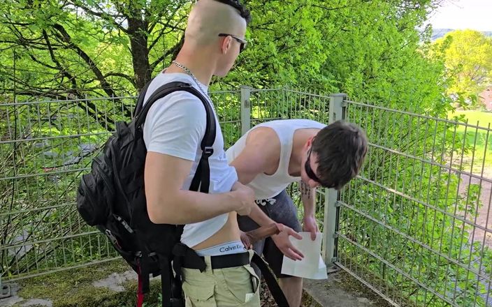 boyzxy212: Neukmarathon zonder condoom met mijn homo-teef - 6 ladingen sperma diep in...