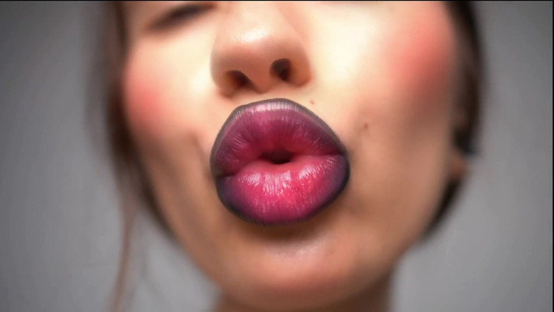 Rarible Diamond: Bibir erotis yang mempesona