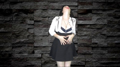 Goddess Misha Goldy: Solo qui puoi accarezzare il tuo piccolo cazzo!