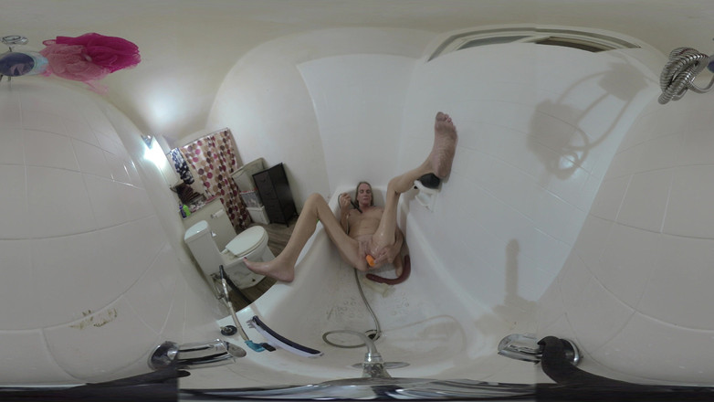Lizzy Yum: Liz young VR oktober 2025 masturbiert # 11