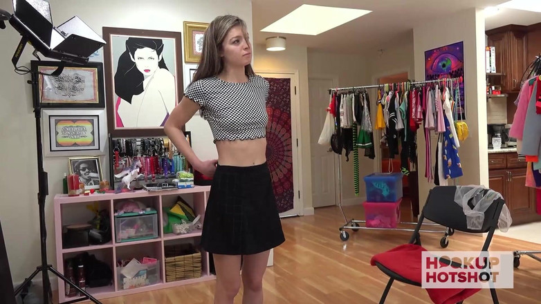 HookUp HotShot-BTS: Bts - 放荡的艾弗里月亮要求 bryan gozzling 粗暴性爱！