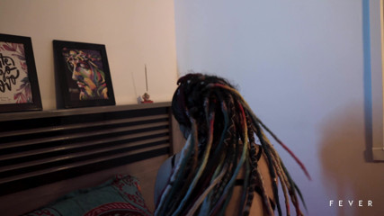 Fever Films: Camgirl robi swojego pierwszego amatora