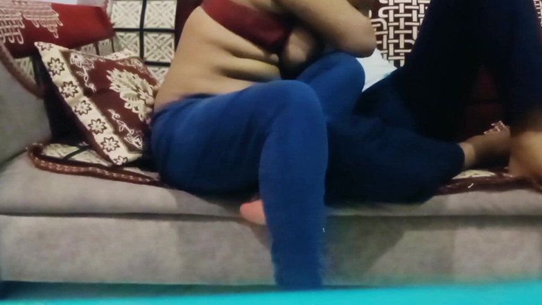 Manjushukla: Namorada