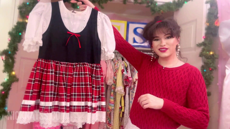 Natalie Napoli: Транс-мачуха відкриває твою секретну шафу сіссі