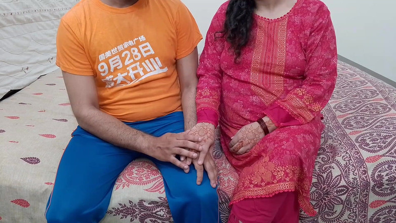 QueenbeautyQB: हॉट सौतेली मम्मी ने सौतेले बेटे को समस्या का समाधान बताया
