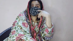 Bari Baji Ne Di Chote Bhai Apni Chut-clear ヒンディー語の会話