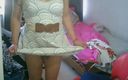 Nikki Montero: Arătându-mi noua rochie și expunând pula sub ea!