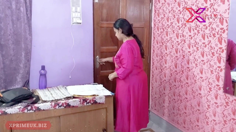 Indian Erotica: Горячий индийский секс в тройничке с лучшим другом