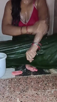 Indian Girl Masterbating