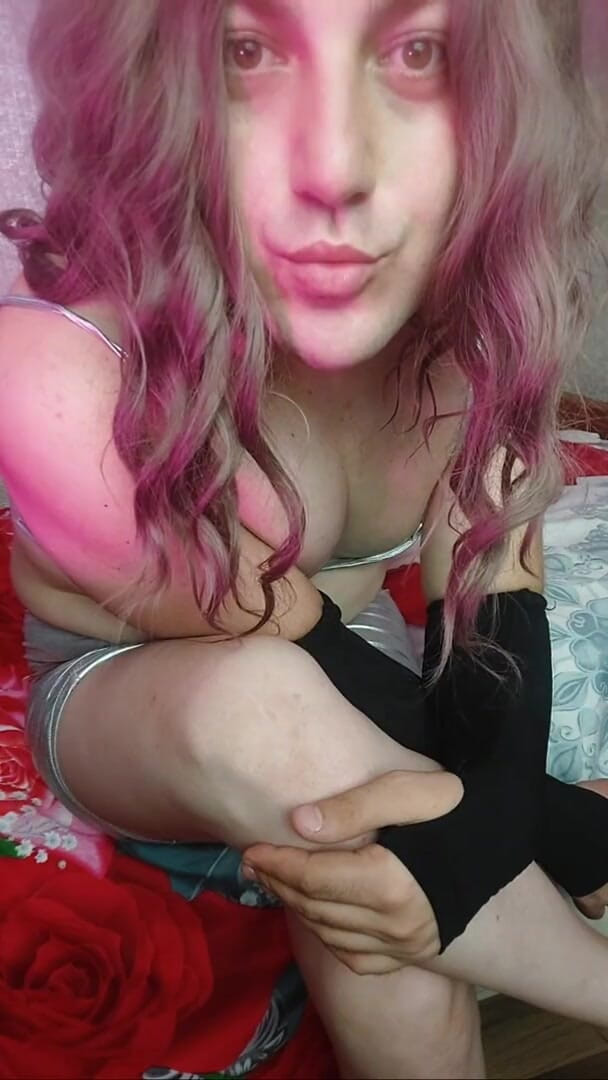 Kitty_Cross: Crossdresser Kitty on Youtube Makes Live Video for Her Lovelies...