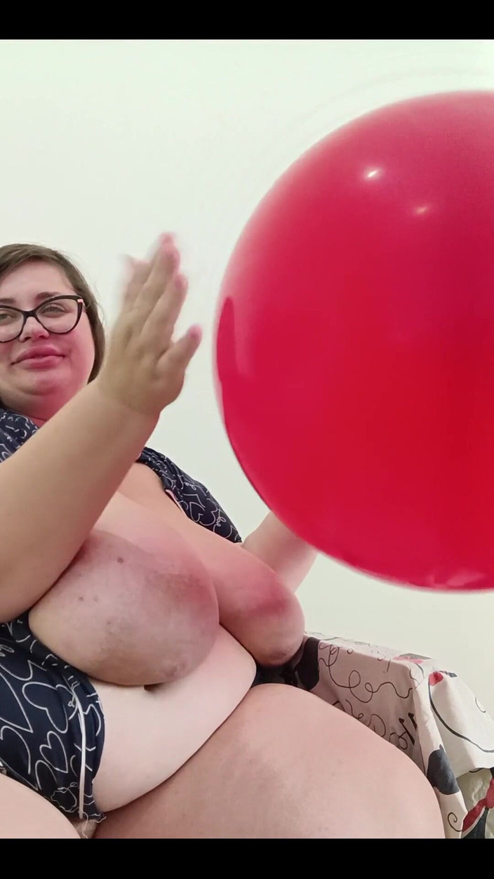 Nina Doll: Balon pompujący SSBBW