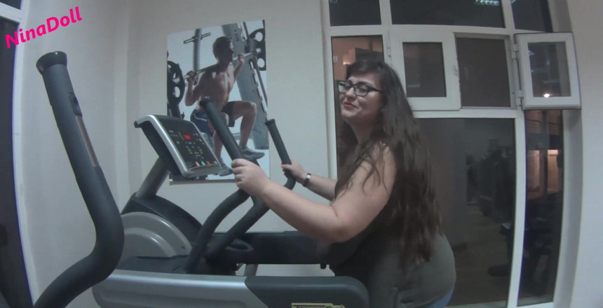 Nina Doll: Moje obrovská prsa mi vypadly z košile při nátři