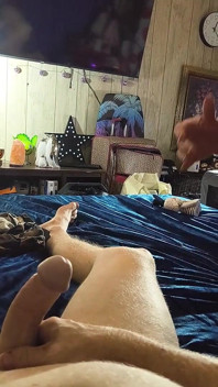 Cewek sange ini nyepong cowok ini sampai dia crot di dalam memekmu yang terbaik