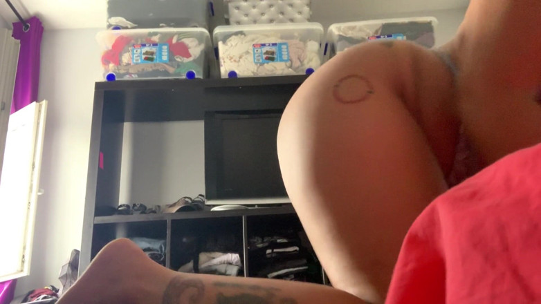 Aris Dark: Aris Dark orgasms