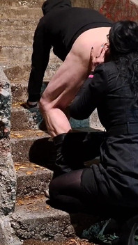 Calda MILF Leccarmi Il Culo All'aperto in Pubblico Rimmjob