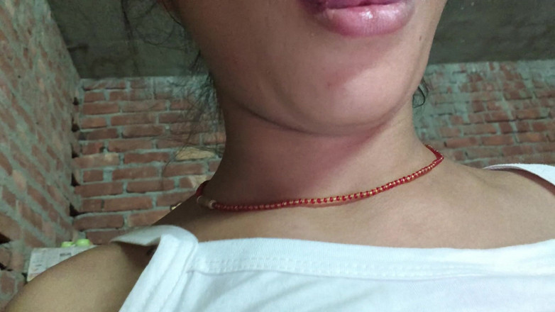 Moma: Video seksi gadis hot ini