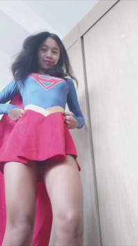 Cosplay süper kız dildoya biniyor