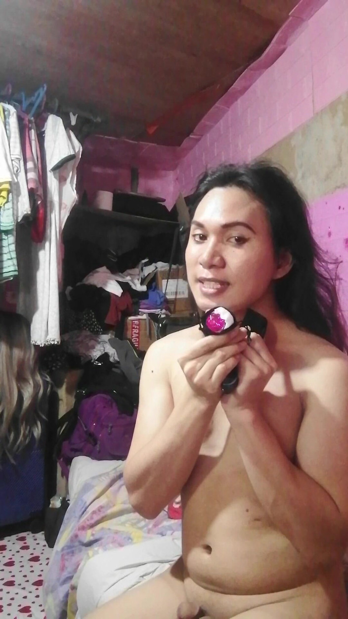 Reynaldo6: Regina încă mai iubește chiar și fără tati lângă ea