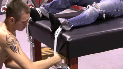 Dream Boy Bondage: Slavenmaatjes - hoofdstuk 2