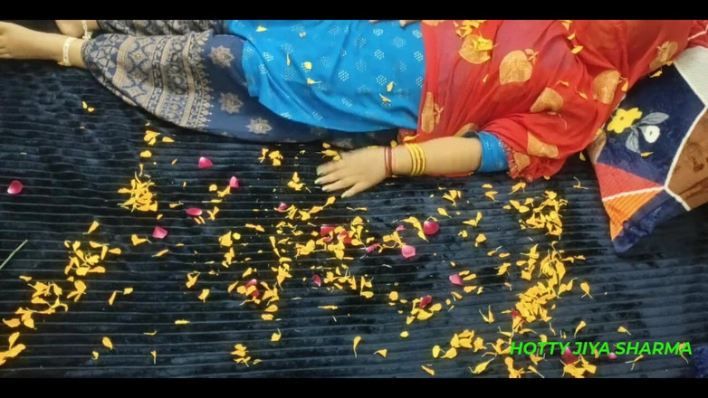 Desi Club House: Percintaan pasangan panas yang baru berkahwin di hotel